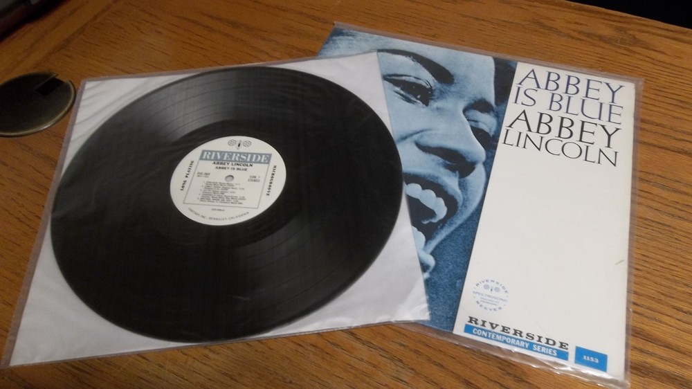 ABBEY LINCOLN – ABBEY IS BLUE – RIVERSIDE RECORDS – JAZZ LP RLP-1153 Near mint