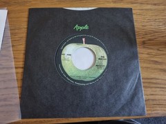 The Beatles – Hey Jude / Revolution 7” Apple Records AR-2121 Japanese Pressing