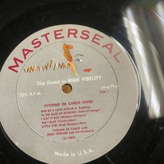 1957 Jazz Pop LP – Yvonne De Carlo “Sings” MASTERSEAL RECORDS Lily Munster!