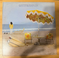 Neil Young On The Beach 1974 12″ Black Vinyl LP 33 RPM Reprise R 2180