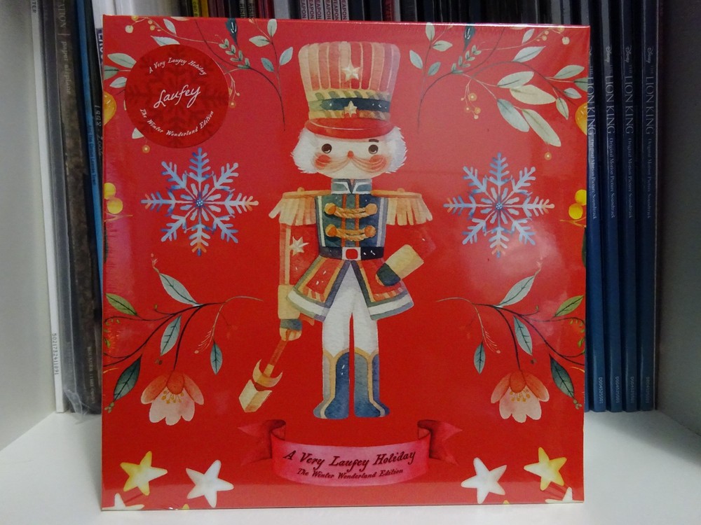 Laufey A Very Laufey Holiday Winter Wonderland ed. red colored 7″ vinyl single