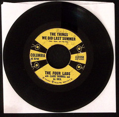 THE FOUR LADS PUT A LIGHT IN THE WINDOW/THE THINGS WE DID LAST.. YL 45 VG 45-164