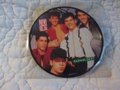 NEW KIDS ON THE BLOCK 7″ PICTURE DISC TONIGHT B/W HOLD ON NKOTB STEP BY STEP