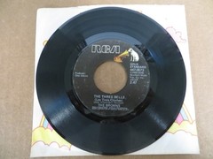 The Browns – The Three Bells / Scarlet Ribbons – 1978 RCA 447-0573 7″ Single VG+