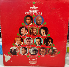 A VERY MERRY CHRISTMAS VARIOUS ARTISTS LP VINYL COLUMBIA RECORDS CSS 563 VG