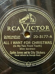 Spike Jones – All I Want for Christmas is my Two Front Teeth – Victor Christmas