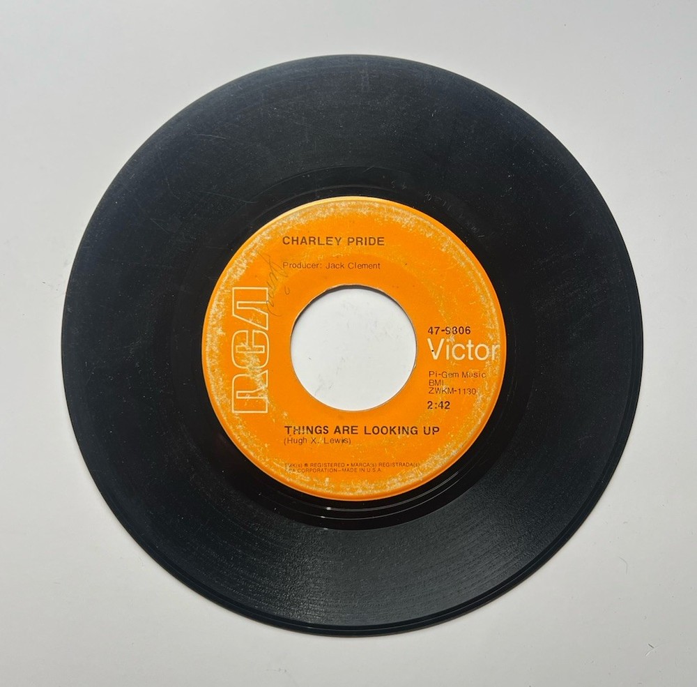 Is Anybody Goin’ To San Antone / Things Are Looking Up – Charley Pride 45 RPM
