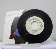 45 RECORD – PAUL SIMON – DIAMONDS ON THE SOLES OF HER SHOES