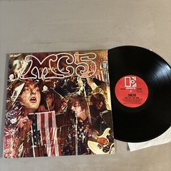 MC5 – KICK OUT THE JAMS – ELEKTRA RECORDS – EKS-74042