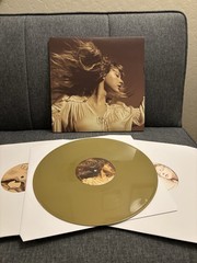 Taylor Swift Fearless (Taylor’s Version) 12″ LP Gold Colored Vinyl Republic 2021