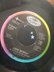 ANNE MURRAY X-6336 TIME DON’T RUN OUT ON ME / A LITTLE GOOD NEWS 45 RPM Vinyl