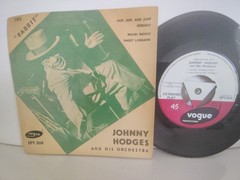JOHNNY HODGES & HIS ORCHESTRA – “THE RABBIT” / 4 TRACK 7″ EP! / VOGUE (uk) 1955