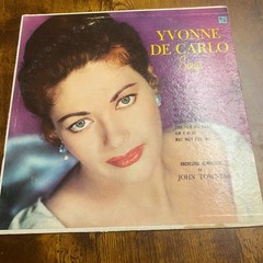 1957 Jazz Pop LP – Yvonne De Carlo “Sings” MASTERSEAL RECORDS Lily Munster!